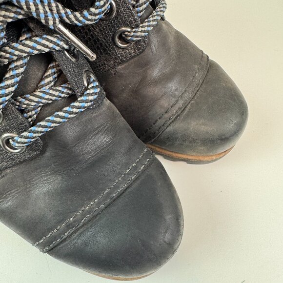 Sorel Hidden Wedge Boots Black snake pattern lace up Womens 7 - Picture 5 of 8